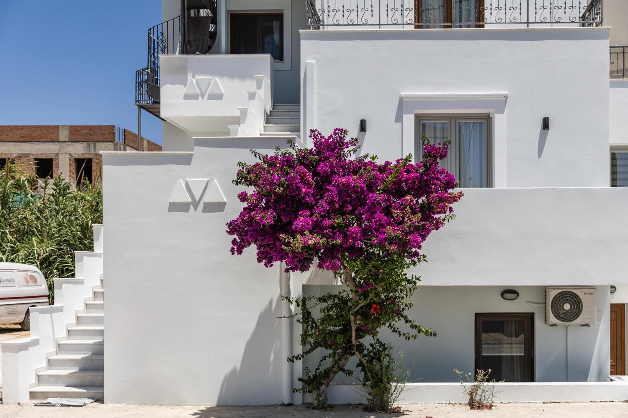 George'S Apartments Naxos City Bagian luar foto